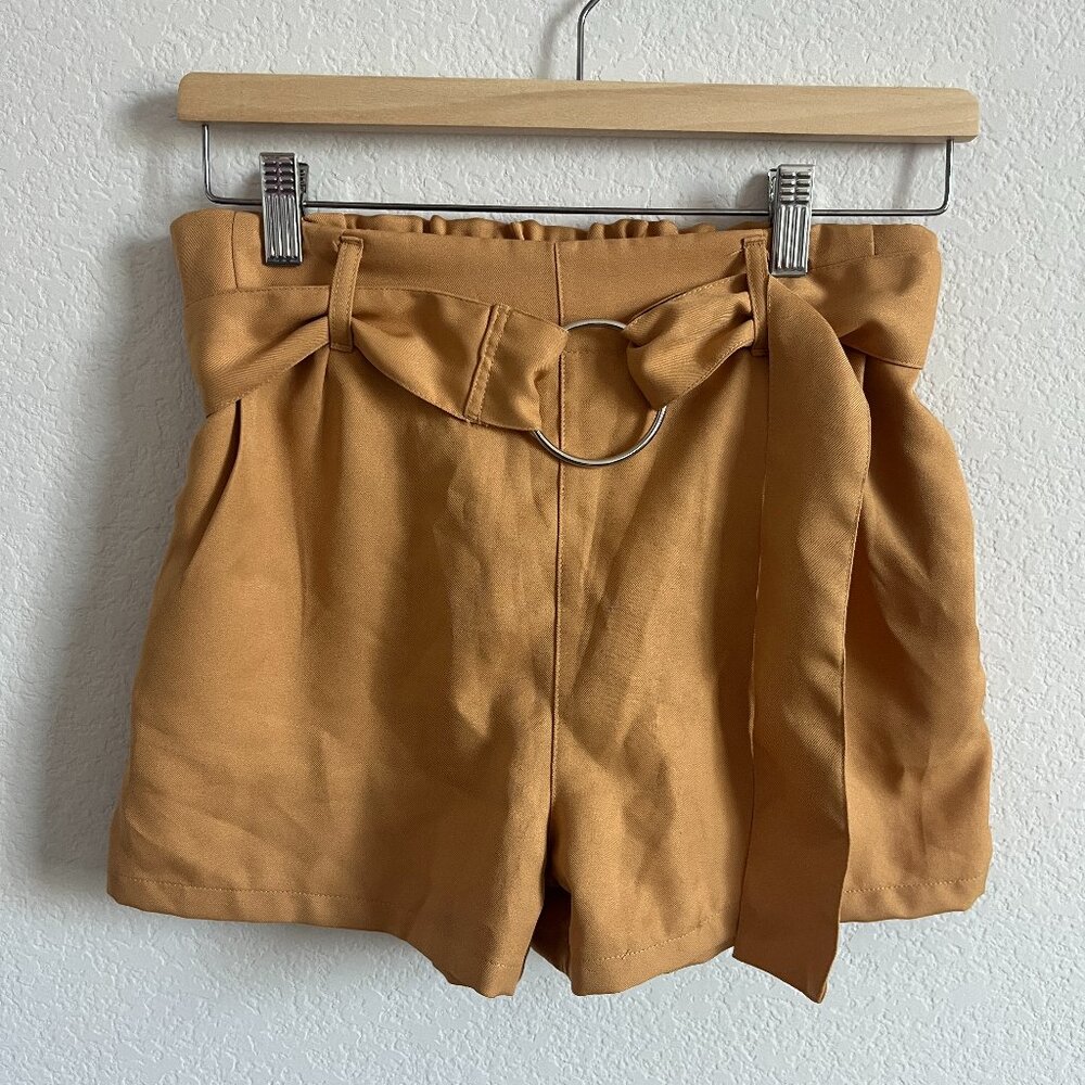Summer Stretchy Mustard Yellow Loose Shorts with Belt NWOT Excellent